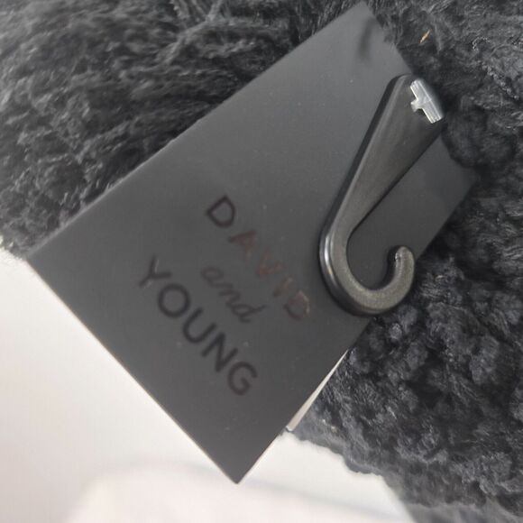 David and Young Hat & Gloves Women's OSFM Black Beanie Knit Very Soft NWT - Picture 12 of 16